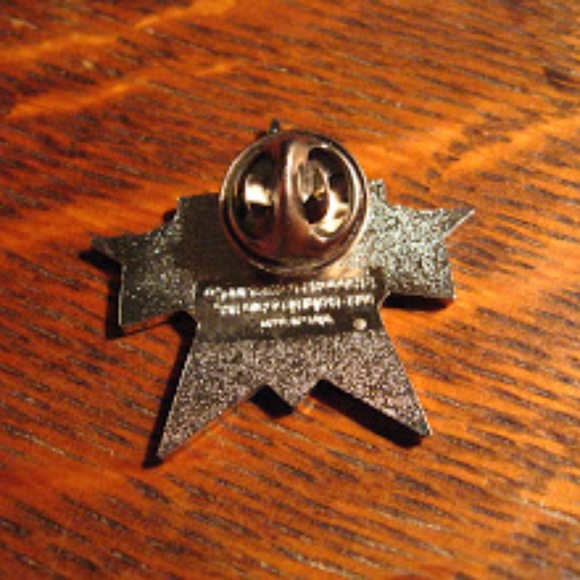 ⚾️ San Diego Padres Compadres Club Baseball Lapel Pin - Picture 4 of 4